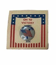 Vtg WWII Patriotic Lapel Pin On To Victory NOS New Old Stock On Original Card picture