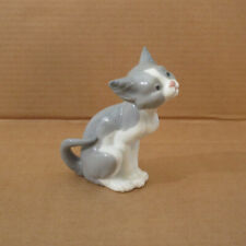 Vtg Lladro Cat Kitten Feed Me Glossy Gray & White Porcelain 5113 Retired 5 1/2