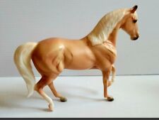 Breyer #917 Classics Collection Palomino Morgan on Mariah Mold 7 inch Tall. picture