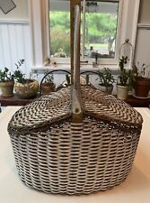 HANDCRAFTED METAL WIRE UNIQUE PICNIC BASKET WITH HANDLE Made In India picture