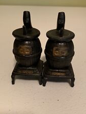 Vintage 70's Wood fired stove Salt and Pepper Shakers Farmhouse Miniature picture