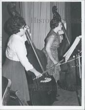 1964 Press Photo Musician Veronica Kamenski & Diana Bulgaelli In Boston Symphony picture