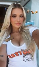 HOOTERS GIRL - VERY PRETTY BLONDE  picture