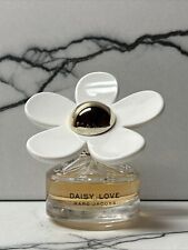 Marc Jacobs “Daisy Love” Eau De Toilette (Perfume) Spray 1.0 fl. oz. picture