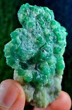 427carats A top green colour good quality loustrous emerald specimen crystal picture