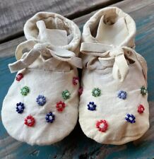 Vtg Handmade Leather Floral Beaded Native American Baby Indian Moccasins 4 picture