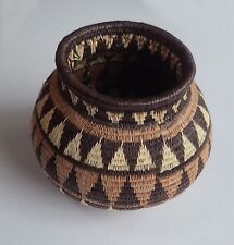 An Exceptional and Fine 20th Century Wounaan Embera Basket 3 3/4