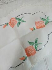 Vintage White Linen Table Runner Floral Embroidery Crochet Lace Edges 40