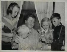1940 Press Photo The Zanristra Family Bitten By Two Sick Dogs Fight Rabies picture