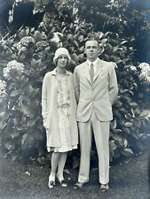 Vintage 1920s/30s Handsome Well Dressed Couple Cloiche Hat Hydrangeas Photo 7x9 picture