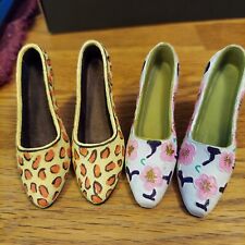 2 PAIR OF MINI DECORATIVE COLLECTIBLE HEELED SHOES picture