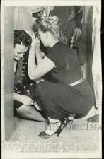 1948 Press Photo Mother of Carole Landis collapses at her home in Los Angeles picture