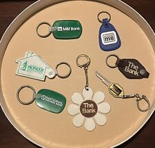 LOT 7 VTG BANK  KEYCHAINS PIONEER ME M&T NATIONAL KEY THE BANK FLOWER DESIGN picture