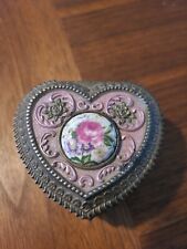 Japan Small Heart Gold Tone Metal Footed Trinket Jewelry Vanity Dresser Box picture