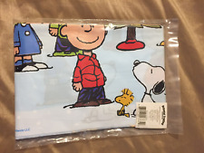 PEANUTS CHRISTMAS TABLE COVER picture