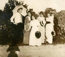 BC352 Vtg Photo EDWARDIAN GROUP HOLDING HATS, PARASOL c Early 1900's picture