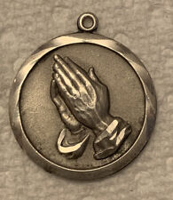 VINTAGE STERLING SILVER PENDANT PRAYING HANDS SERENITY PRAYER CHAPEL BRAND  picture