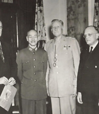 Chiang Kai Shek General Patrick Hurley 1944 Press Photo China Visit WW2  *P104a picture