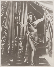 HOLLYWOOD BEAUTY CLAUDETTE COLBERT in CLEOPATRA PORTRAIT 1950s VINTAGE Photo C41 picture