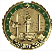 GENUINE U.S. ARMY IDENTIFICATION BADGE: MASTER INSTRUCTOR - GOLD picture