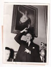 FRENCH FOREIGN MINISTER CHRISTIAN PINEAU FUNNY POSE FRANCE 1956 Photo Y 332 picture