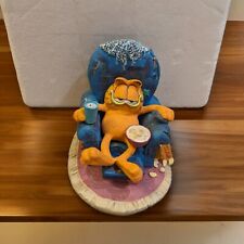 Vintage Garfield “Sitting Pretty” Danbury Mint Figurine 1993 w/ Styrofoam Box picture