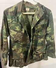Vintage Vietnam War Camo ERDL Jungle Jacket Size Small Short (Rip In Collar) picture