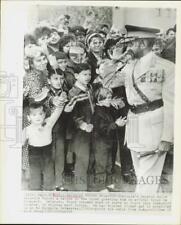 1964 Press Photo Haile Selassie salutes Budapest crowd on his arrival picture