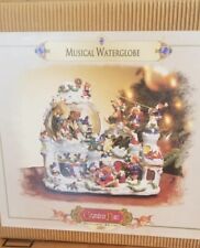 2001 Grandeur Noel Porcelain Musical Water  Collector's Edition Set New With Box picture