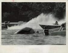 1968 Press Photo Boat Race Pilot Crash Lands Boat in Lake Maggiore, FL picture