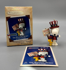 2004 Hallmark Keepsake Snoopy and Woodstock Peanuts Ornament in box 4th of July picture
