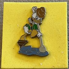 Disney DS Louie Duck Helps Row Crossing the Delaware River Pin    V01 picture