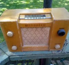 Antique 1946 Westinghouse Am/Fm radio model H-130 picture