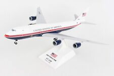 SKYMARKS (SKR1076) AIR FORCE ONE 747-8I (VC-25B) 1:200 SCALE MODEL picture