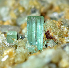 30 Gram Beautiful Natural Transparent Tiny Green EMERALD Crystal On Matrix picture