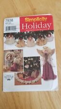 HOLIDAY COLLECTION Vintage SIMPLICITY 7938 Christmas Items Sewing Pattern UNCUT picture