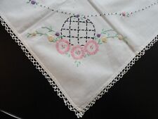 Vintage Floral Embroidery Crochet Handmade Tablecloth Luncheon Cloth AS IS picture
