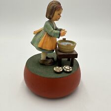 Anri Music Box Washing Laundry Plays Raindrops Keep Falling On My Head Girl picture
