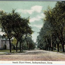 c1910s Independence, IA South Third Street Dirt Road Litho Photo Postcard A116 picture