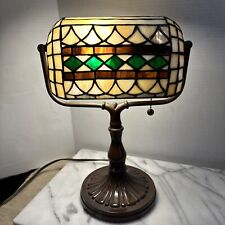 VINTAGE TIFFANY TRADITIONAL STYLE BANKERS STAINED GLASS DESK LAMP Works picture