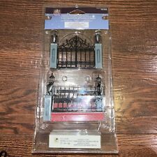 2005 Lemax Carole Towne Lighted Wrought Iron Style Fence Accessory Train Lantern picture