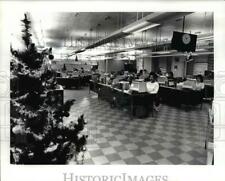 1985 Press Photo: Cleveland Electric Illuminating Co., holiday workweek. picture