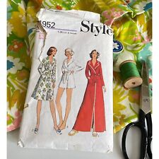 vintage 1974 sewing pattern, Style no 4952, ladies' robe Miss size 8-10 picture