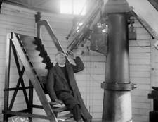 Rev Phillips, President Royal Astronomical Society with his telesc- 1930s Photo picture