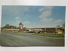Holiday Motel  & Restaurant  Vtg 1970s Dodge City, KS Hotel  Postcard Unused picture