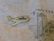 PIPER ARROW ? Low Wing Single Engine AIRCRAFT LAPEL PIN BADGE 1.3 INCHES  picture
