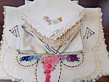 Vintage Embroidered Linens Lot of 18 Pieces, Hankies, Napkins, Table Runner, picture