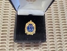 CLUB 33 Disneyland Pin Disneyland New Logo Small Lapel Gold Pin Members Sold Out picture