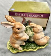 New Cracker Barrel Easter Treasures Bunny Rabbit Salt & Pepper Shakers w/ Tray picture