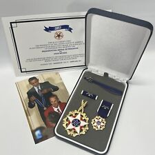Stan Musial US Presidential Medal of Freedom Award Set W/ Certificate Complete picture